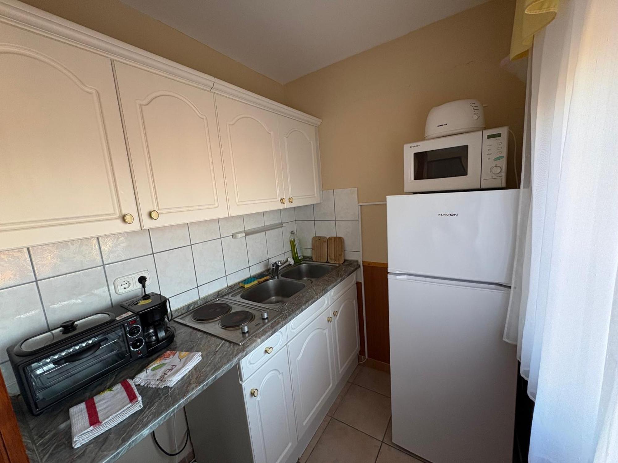 Arany Apartmanhaz Zalagyoengye Залакарос Екстериор снимка